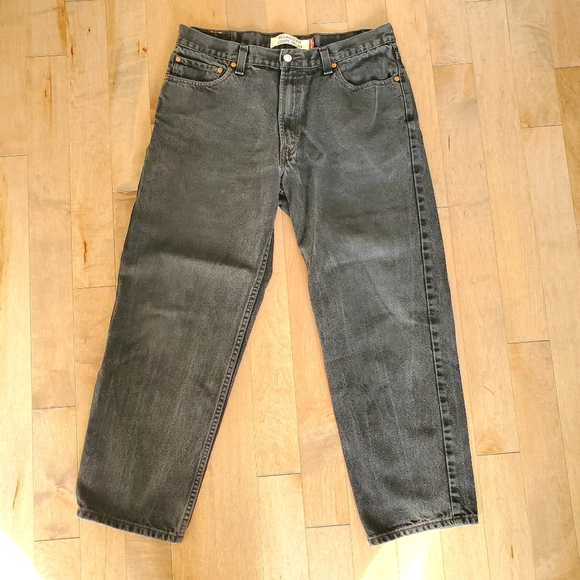 Black Levi's jeans -Relaxed fit 36/30 - Picture 1 of 9